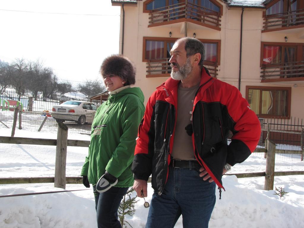 Pension Piatra Craiului โมเอเชอ เด จอส ภายนอก รูปภาพ