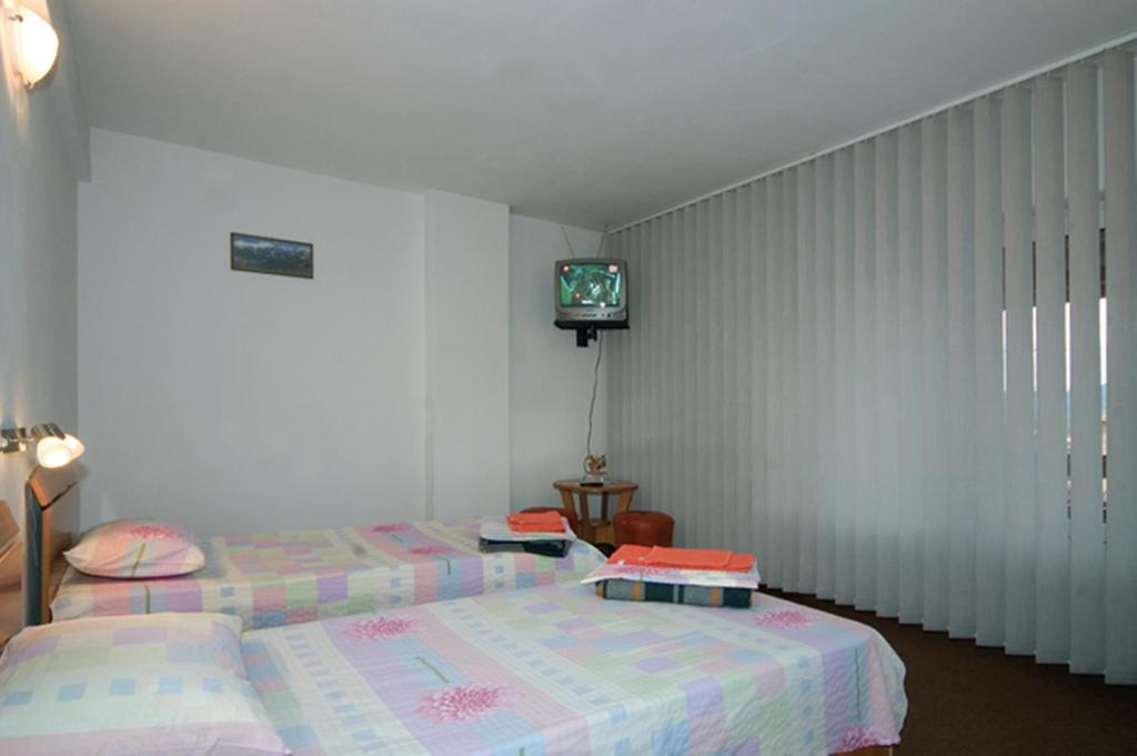 Pension Piatra Craiului โมเอเชอ เด จอส ห้อง รูปภาพ