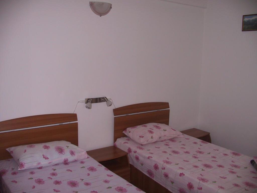 Pension Piatra Craiului โมเอเชอ เด จอส ห้อง รูปภาพ